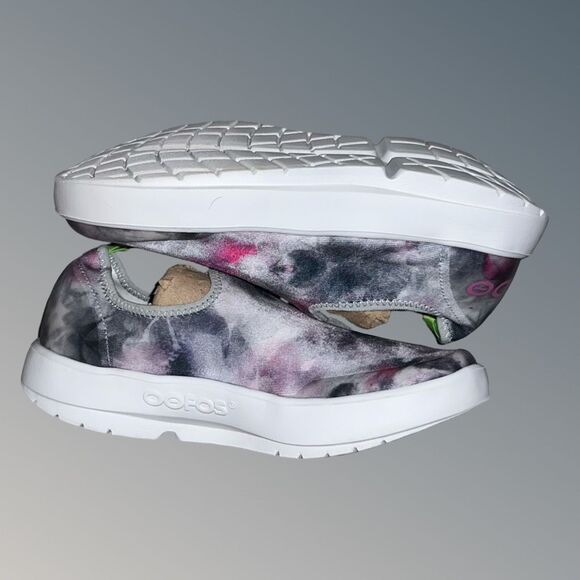 OOfos OOmg EeZee Women's Tie Dye Slip On Sneaker Size 8 - Picture 9 of 9